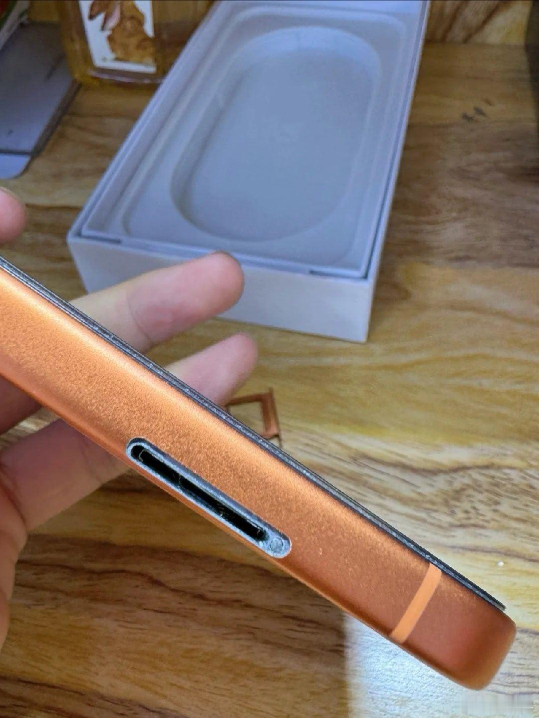 还是小作坊下料狠啊，改卡的iPhone能改成这样也是厉害