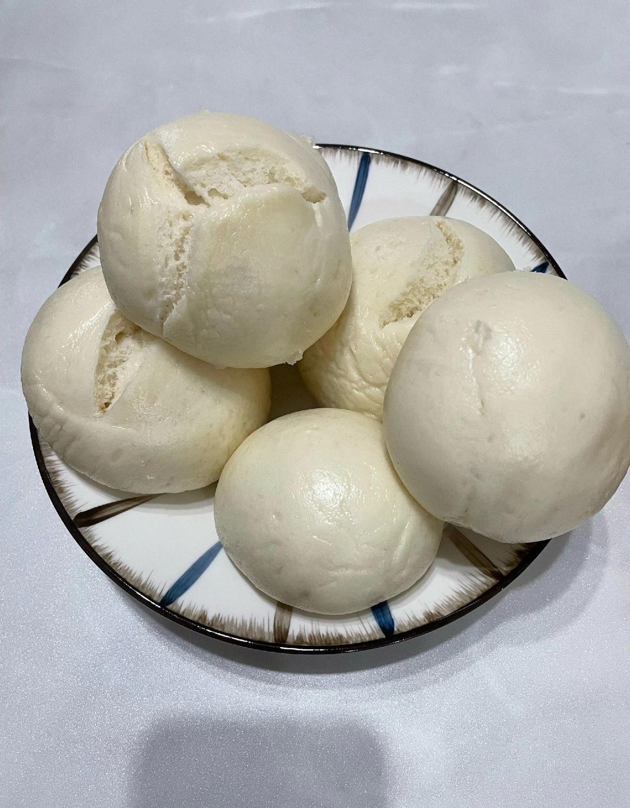 在儿子家小住了一段时间，儿媳有一个小习惯，我一直看不惯。每次我在家做的馒头，她吃