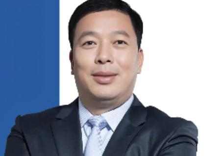 2022年7月，江苏老板陈建华突然砸下21亿，买下大连海边一座荒废9年的韩国烂尾