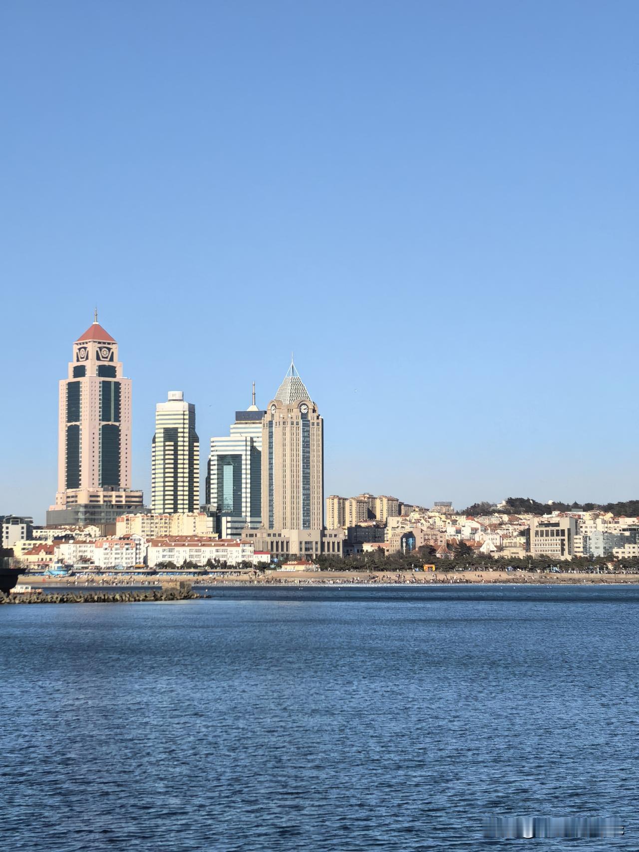 54元，就是龙头股山东黄金的黄金坑，为什么14万手就封住了跌停？这确实看起来