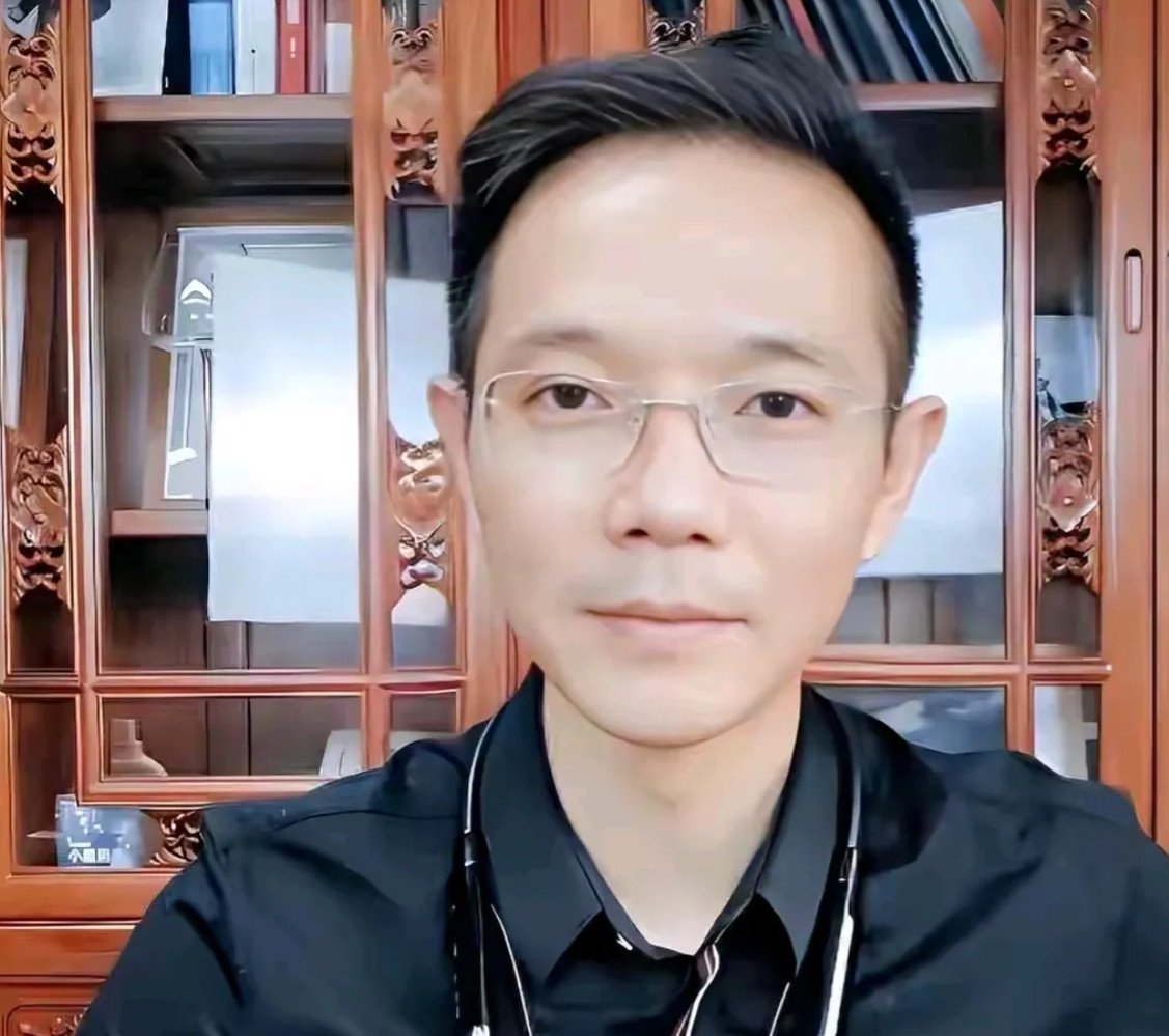 李律遭遇蹊跷事，态度强硬不妥协