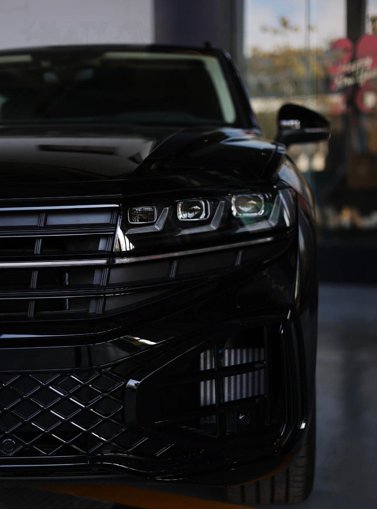 德系旗舰上新！3.0T+空悬直降10万多2月6日，大众途锐3.0