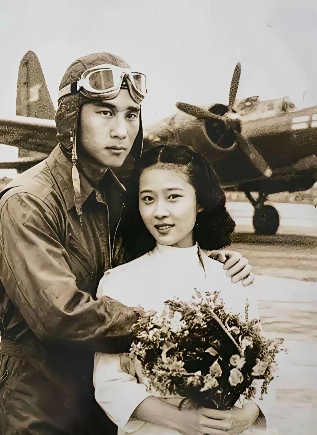 这张照片，是他们唯一的合影，也是永远的“婚纱照”这张照片，是他们唯一的合影