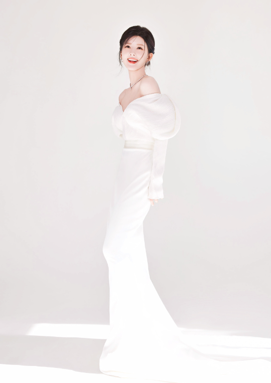 我想做你的天边月，窗外星，墨下名，心中念