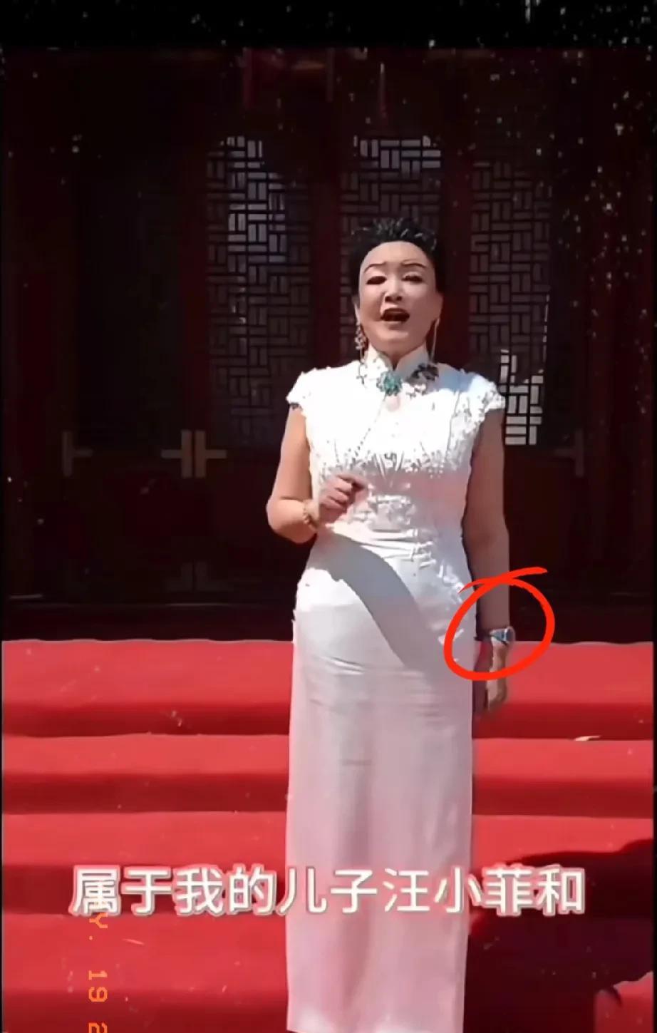 大家发现了吗？张兰在儿子婚礼上的讲话，真的给所有婆婆都上了一课！张兰在儿子