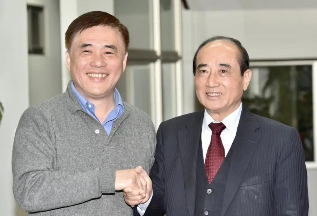 自作多情，郝龙斌遭王金平当头棒喝继赵少康叫嚣大陆介选，殃及郝龙斌遭到普遍批评之