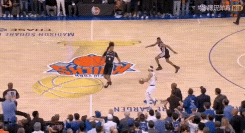 太离谱了！NBA总决赛怎么连这种离谱的事都有！马刺和尼克斯G4的比赛中，尼克斯