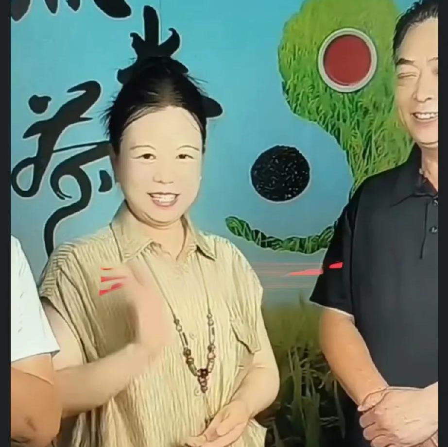 好消息！好消息！52拖不下去了，对面出来宣了，9号他要去瓷都。大姐直播时说，我