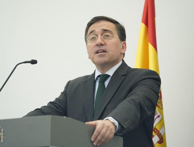 据媒体报道，西班牙外长何塞·曼努埃尔·阿尔巴雷斯主张建立欧洲军队，并组建志愿者联