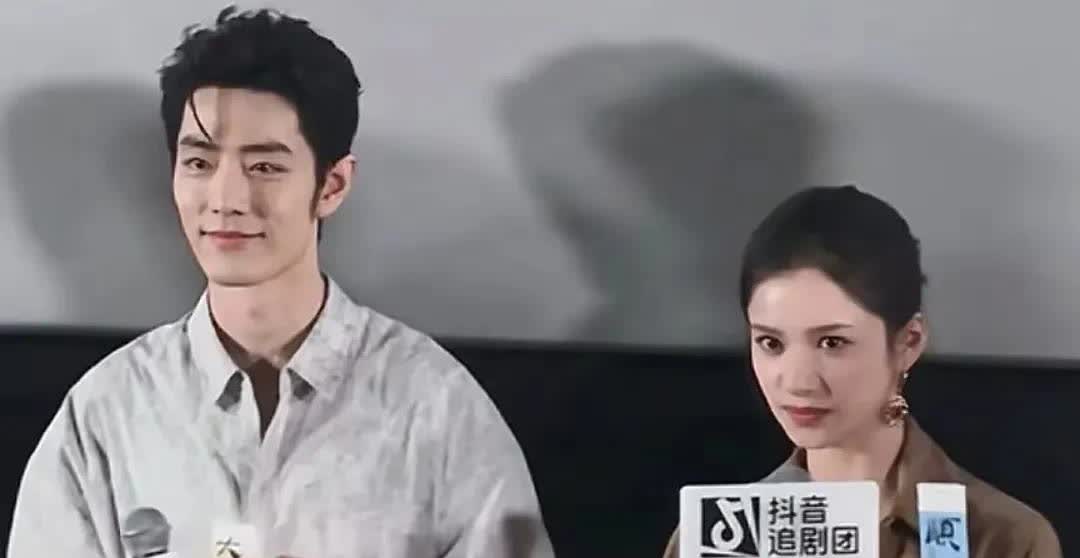 突然感觉肖战不帅了，是错觉吗？以前总担心肖战这样的长相不抗老，花期会比较短。