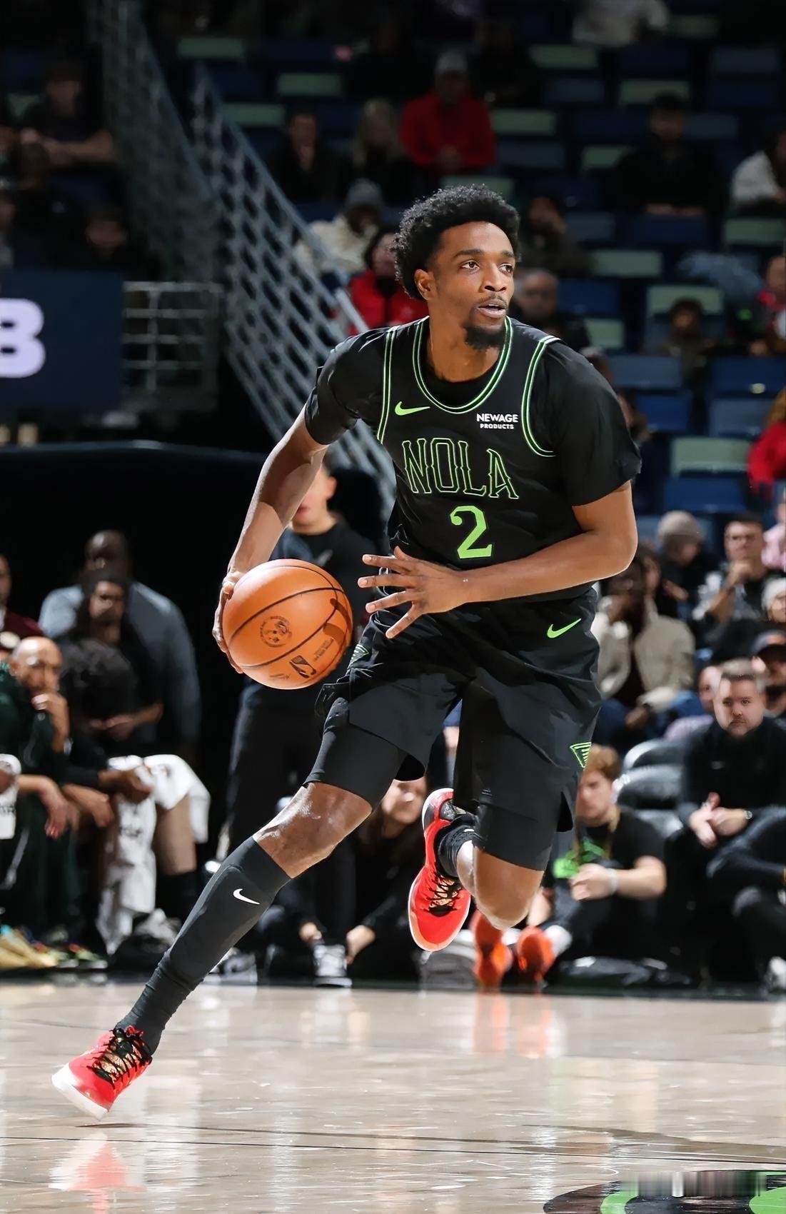 都馋的流口水了，湖人有意鹈鹕单场8抢断防守悍将!据NBA记者报道，湖人对鹈鹕