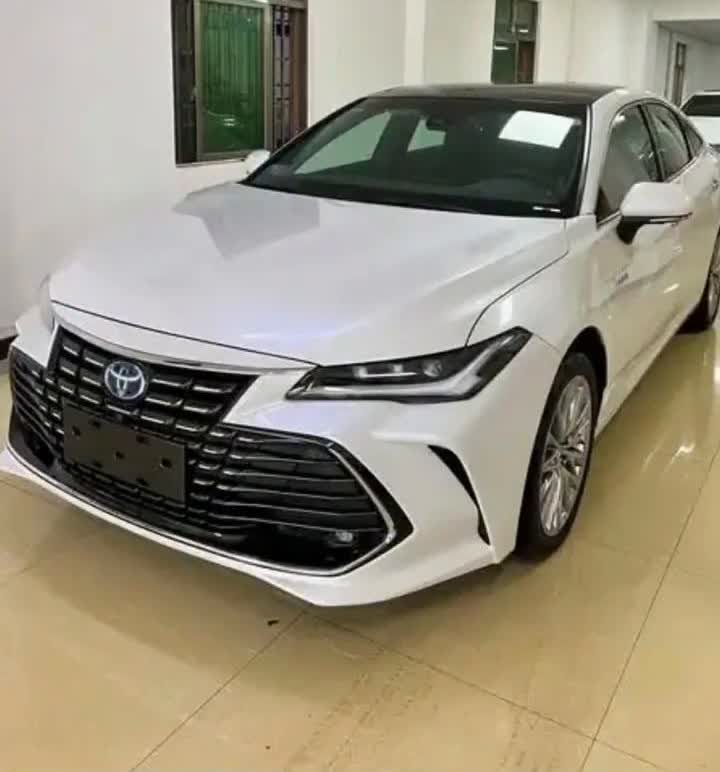 千万不要买丰田，真心丢人。最不建议有钱人买丰田。·第一，除了雷克萨斯能卖