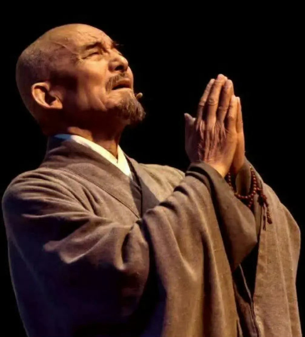 弘一法师一语道破：“凡是劝不动的，拦不住的那就是命。但凡有一个人，拼死都不听劝，