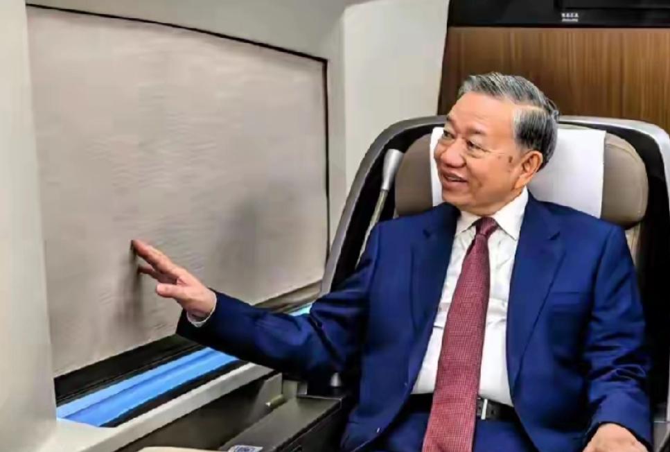 都在说苏林坐高铁是“体验”，告诉你，这是外交史上最狠的一次拒绝。他用10个小