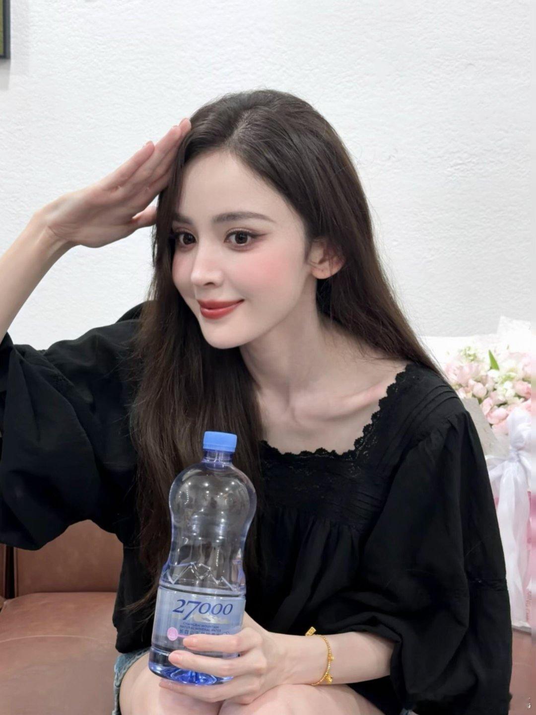 娜扎有颜值尴尬期么…好像没有，一直都美的不像话