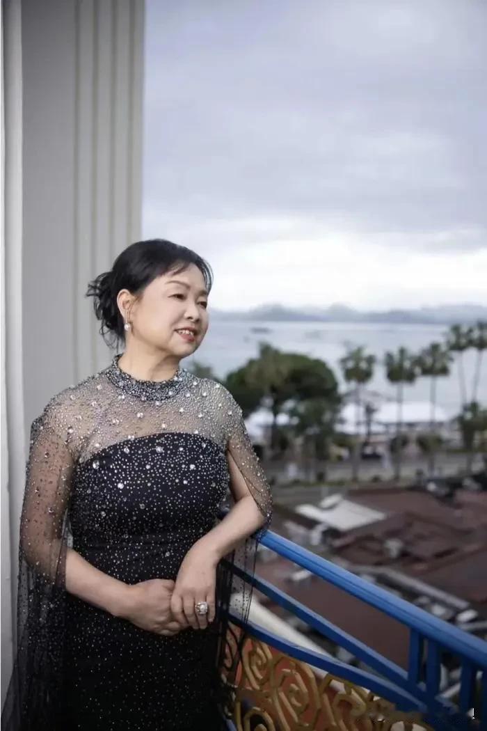 傅首尔，杨笠，苏敏，这三个靠着女权红起来的女性，大家最反感谁？我个人最反感杨