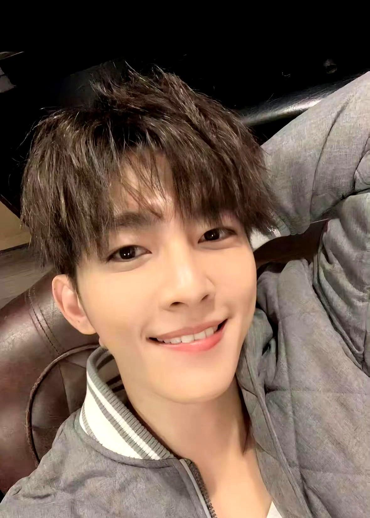 炎亚纶自曝交往150人，这波操作是真看不懂了。最近在蔷蔷的Podcast节目