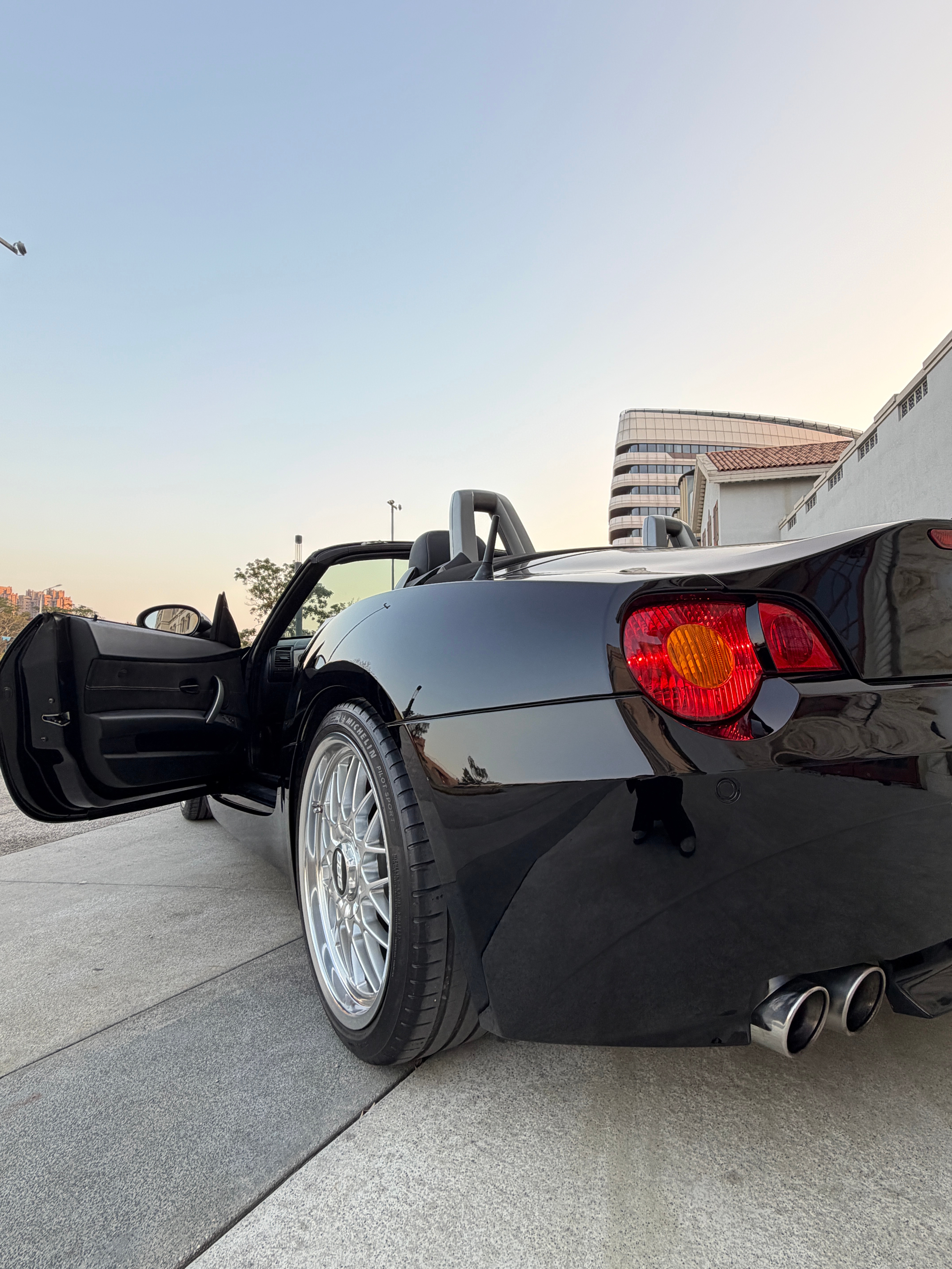 开敞篷的好天气！！！！！汽场全开z4敞篷车