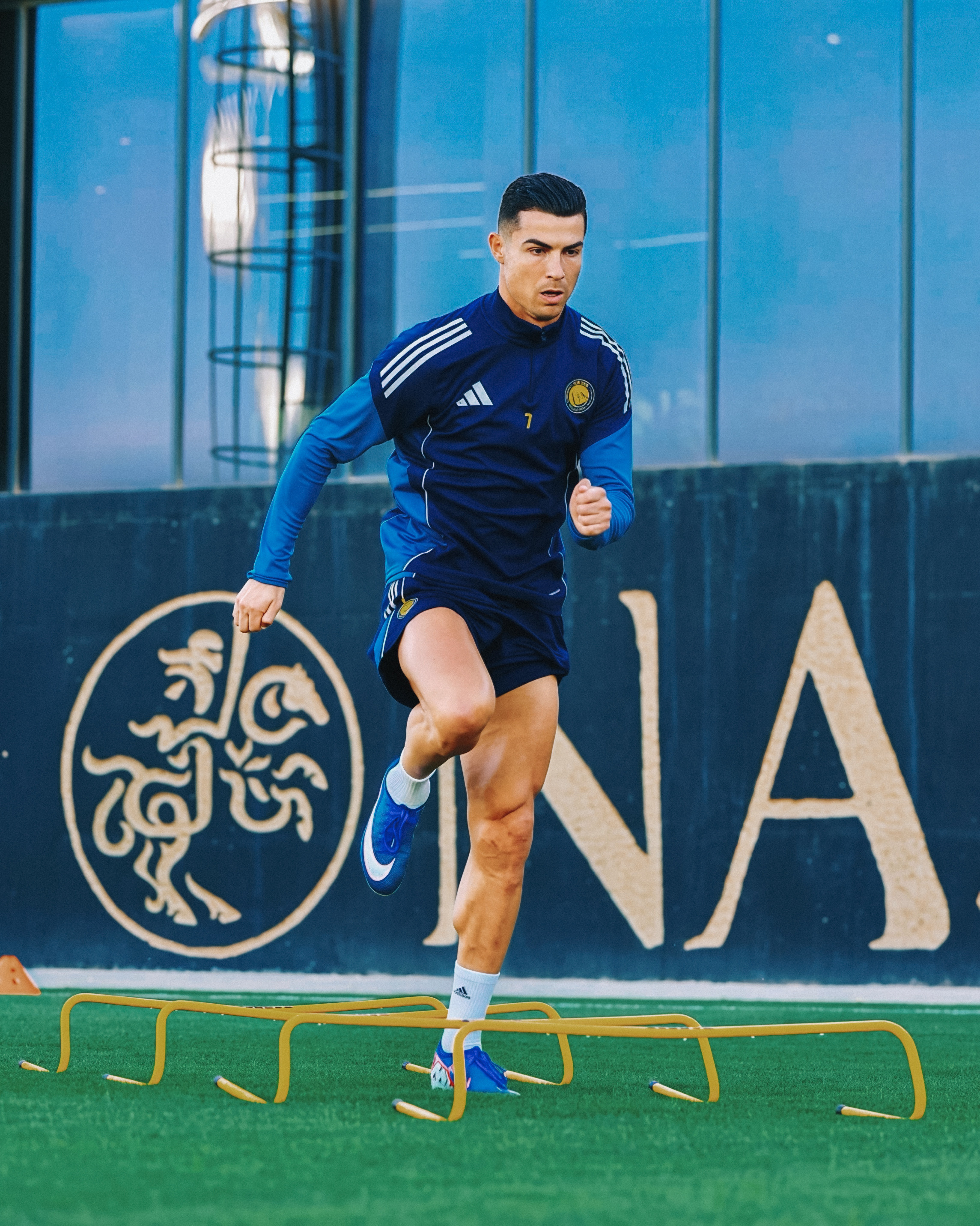 C罗回归训练🛑回归利雅得胜利训练的第二天C罗日常C罗专栏·C罗时刻