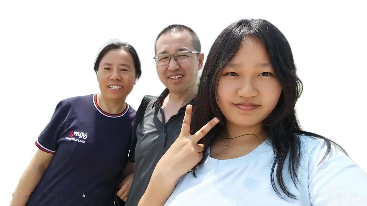 孩子小时候，为她穿衣叠被、检查作业、操心一日三餐，每天忙得晕头转向，总盼着她快点