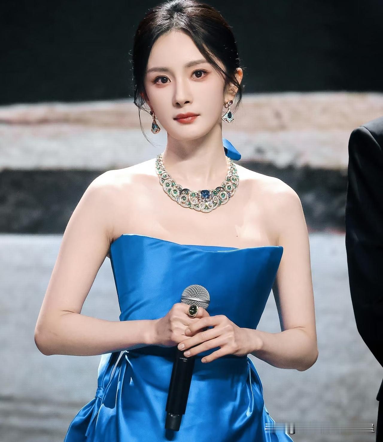 杨幂很难再婚了!不是因为太红,也不是因为年纪大,更不是身材不好。而是因为她