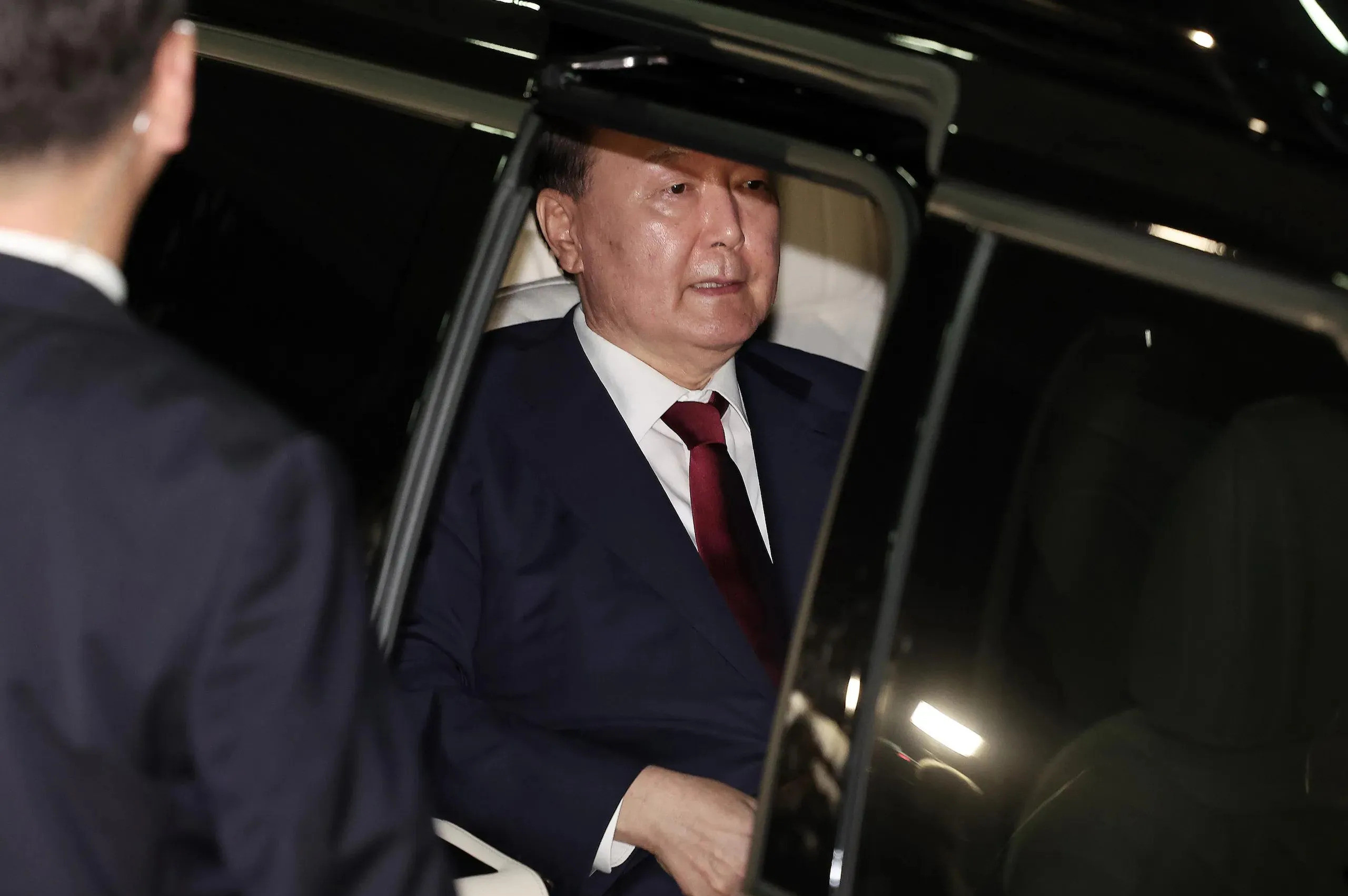 尹锡悦调查结束，明天还得继续来天呐！尹锡悦的调查简直像一