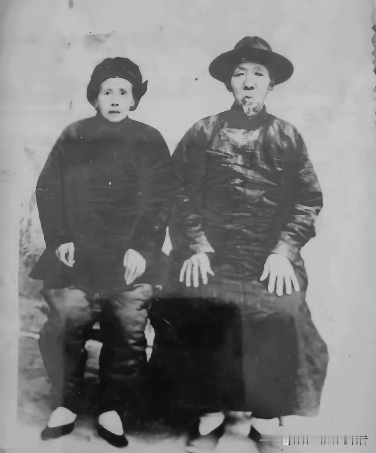 1939年11月，日军抓来山西抗日决死纵队著名悍将魏震东的父母，妄图逼迫魏震东投