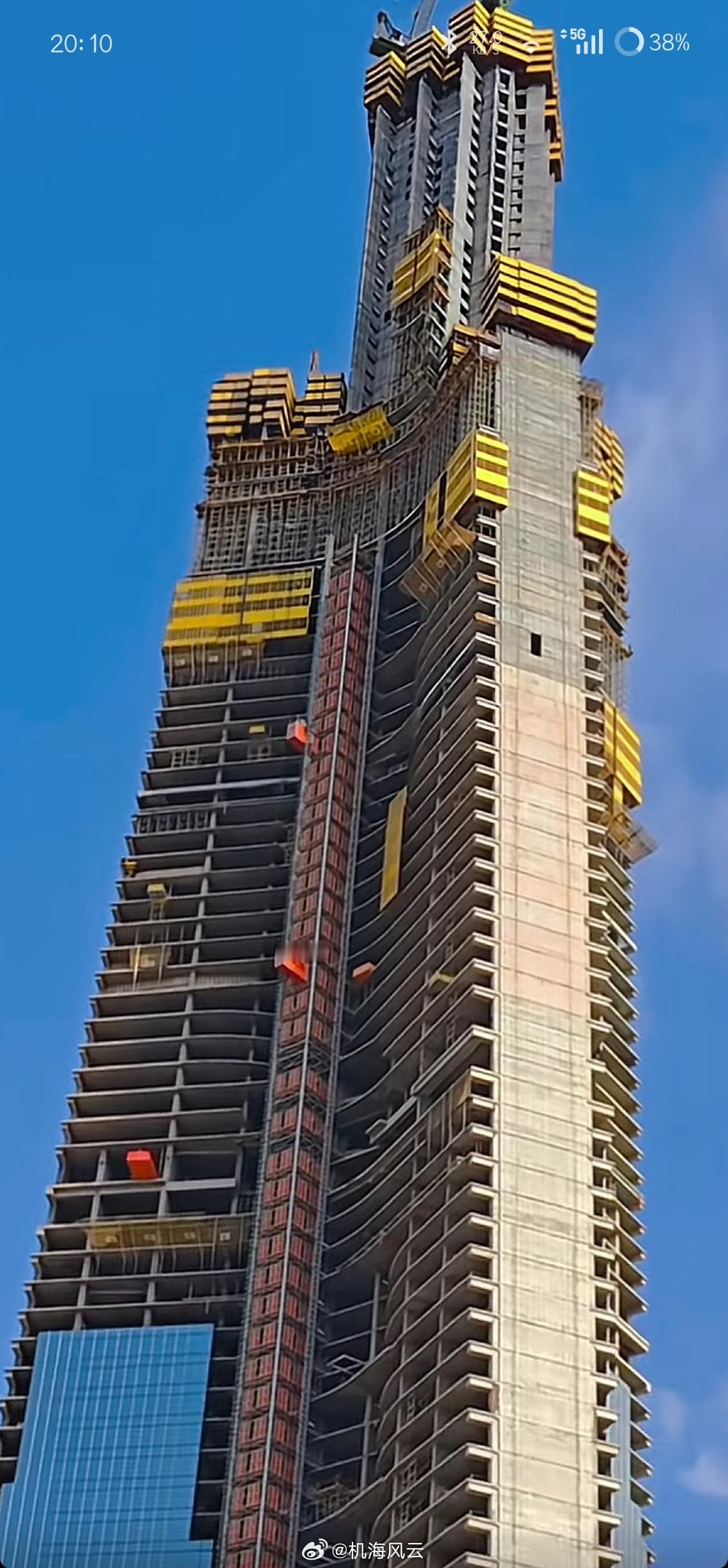 在建中的世界第一高楼已经接近500米了（超过了“砍头”后的武汉绿地中心），按10