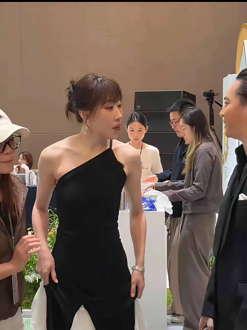 不懂就问：她长的很高，皮肤很白，演技也很好，但是没有美感！这是为什么呢？