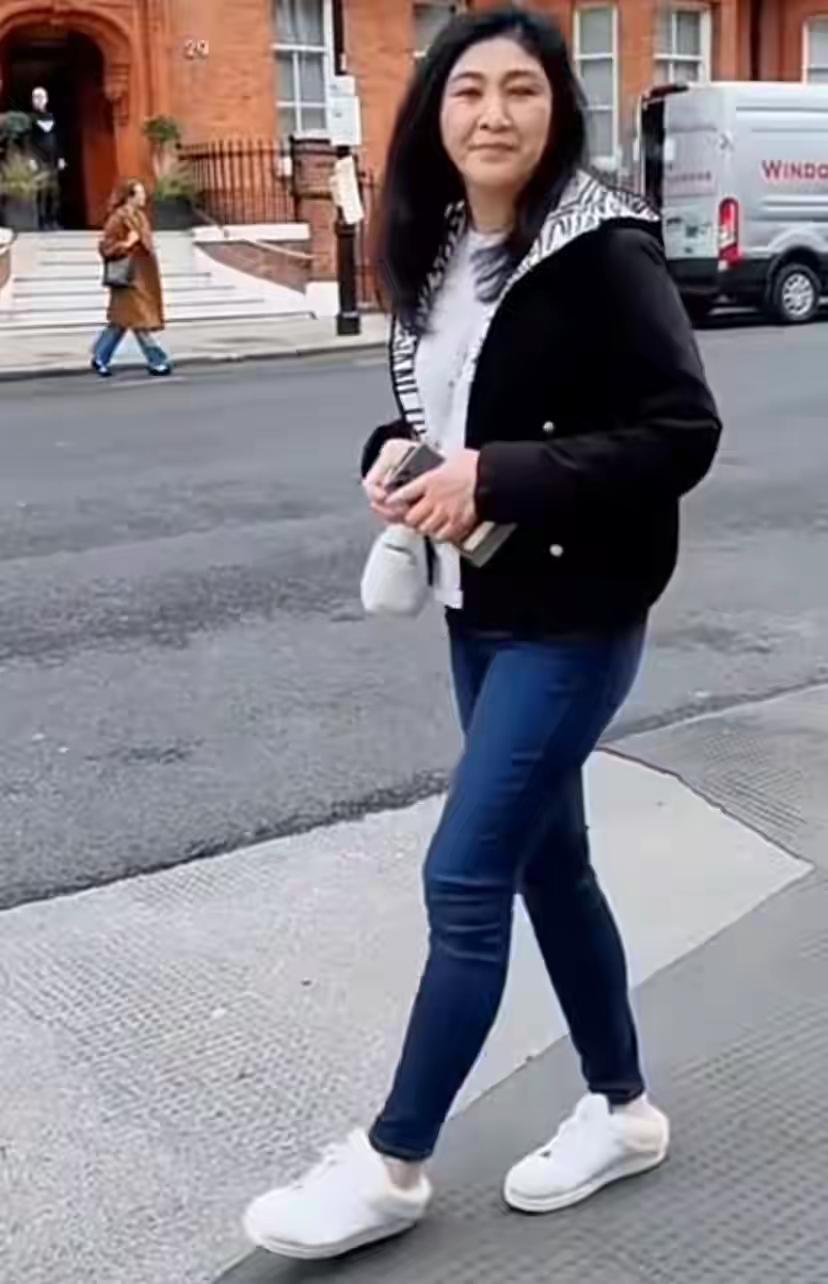 这位曾经可是真正的大人物，亚洲第一美女，老了还是很美，猜猜她是谁？
