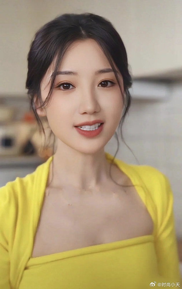 毛晓彤越来越少女，和原来完全不一样了[doge]。​
