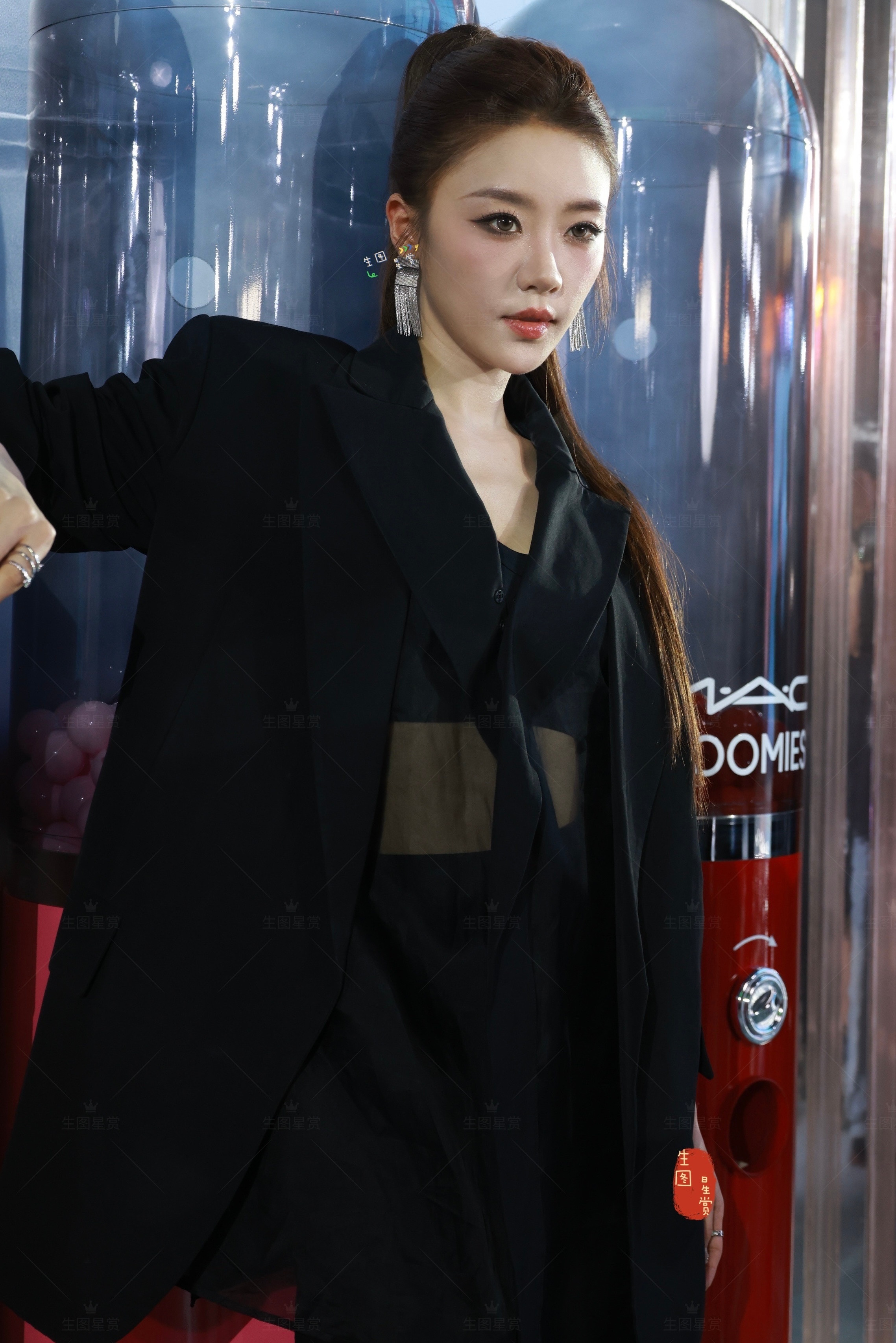 高马尾飒气张月，斩男又斩女上海MAC一组新图掉落