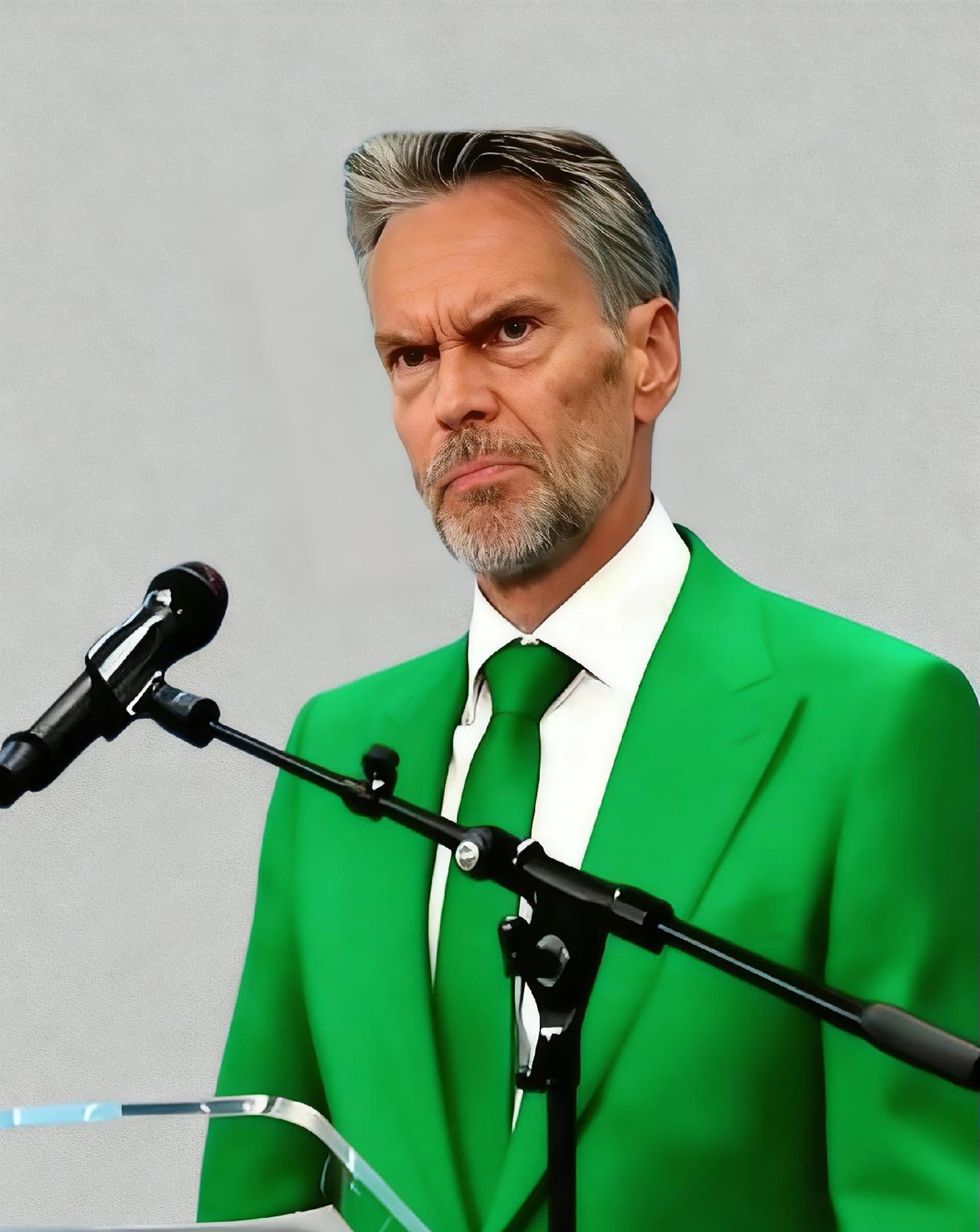 摊牌了不装了荷兰对光刻机的限制，确实在持续收紧。之前还有人觉得，可以通过稀土