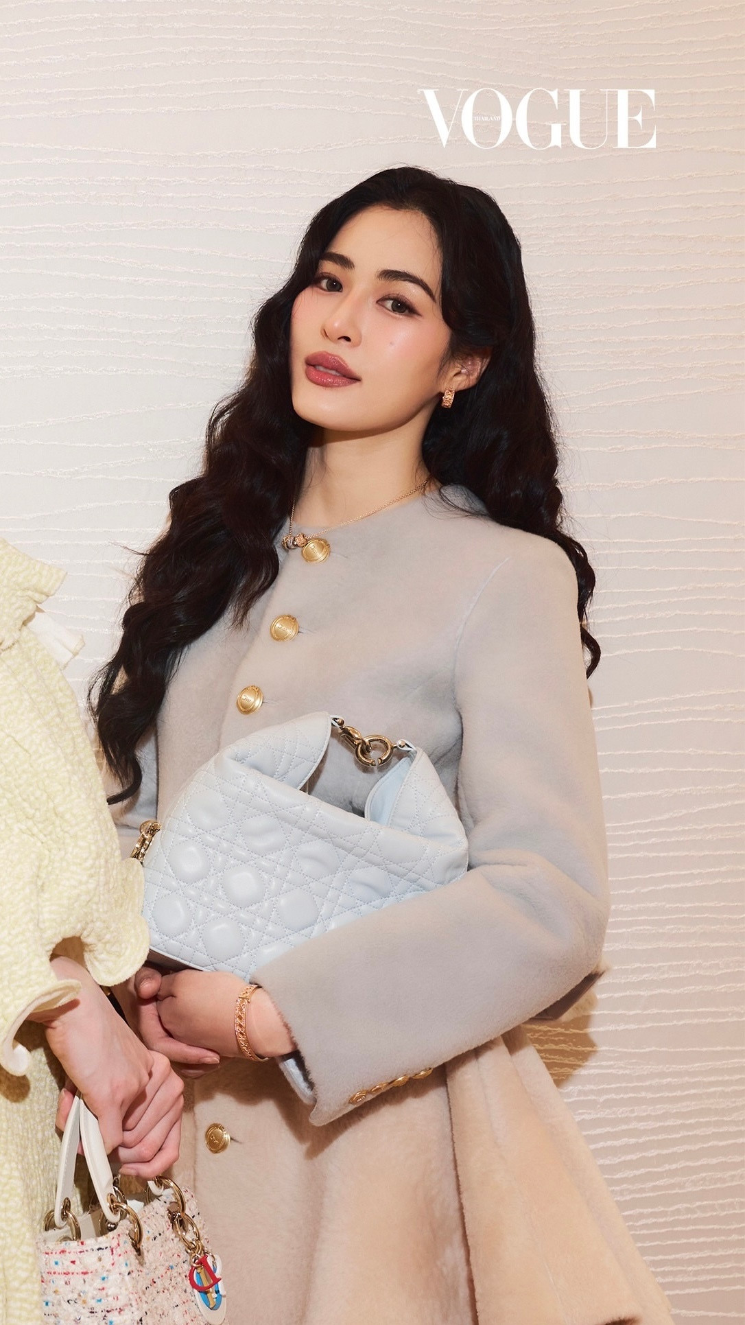 voguethailand更新今天的美和一身dior调性好搭迪奥品牌大使邝玲玲