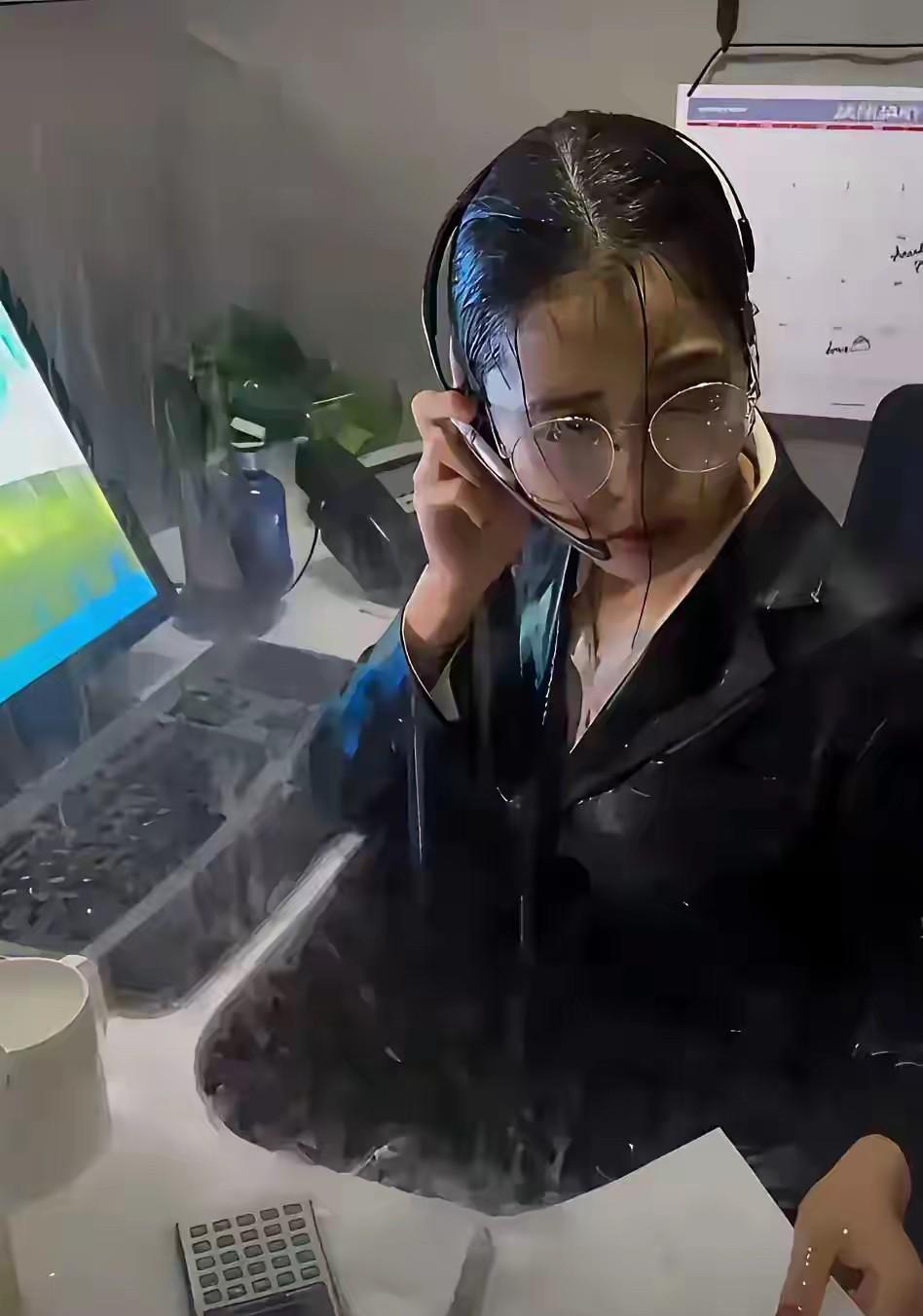 不懂就问，这是从事什么职业的？