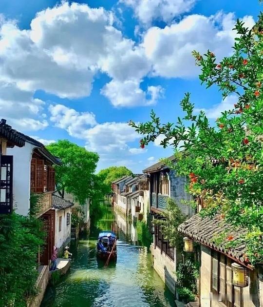昆山开通直达周庄锦溪的文旅专线从6月19日起，昆山开通了从白马泾路首末站到周庄