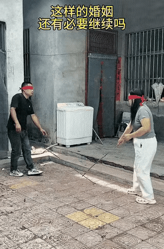 我去，竟然下狠手了[捂脸哭][捂脸哭]