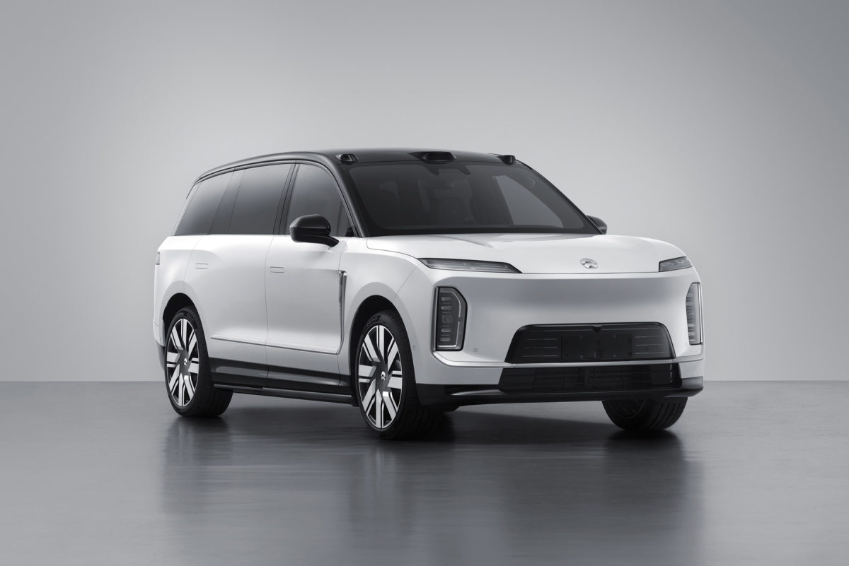 工信部正式曝光了蔚来ES9的外观和尺寸，从内容看长为5365mm，宽为...