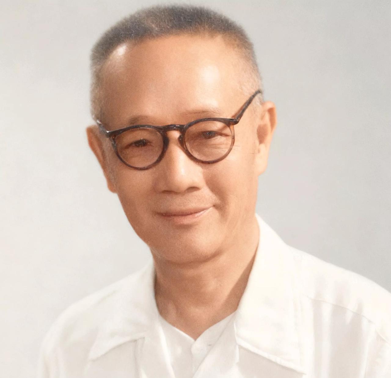 1950年，国民党军官吴石被解放军处决。他好友何遂当时正躲在香港养病，听说消息后