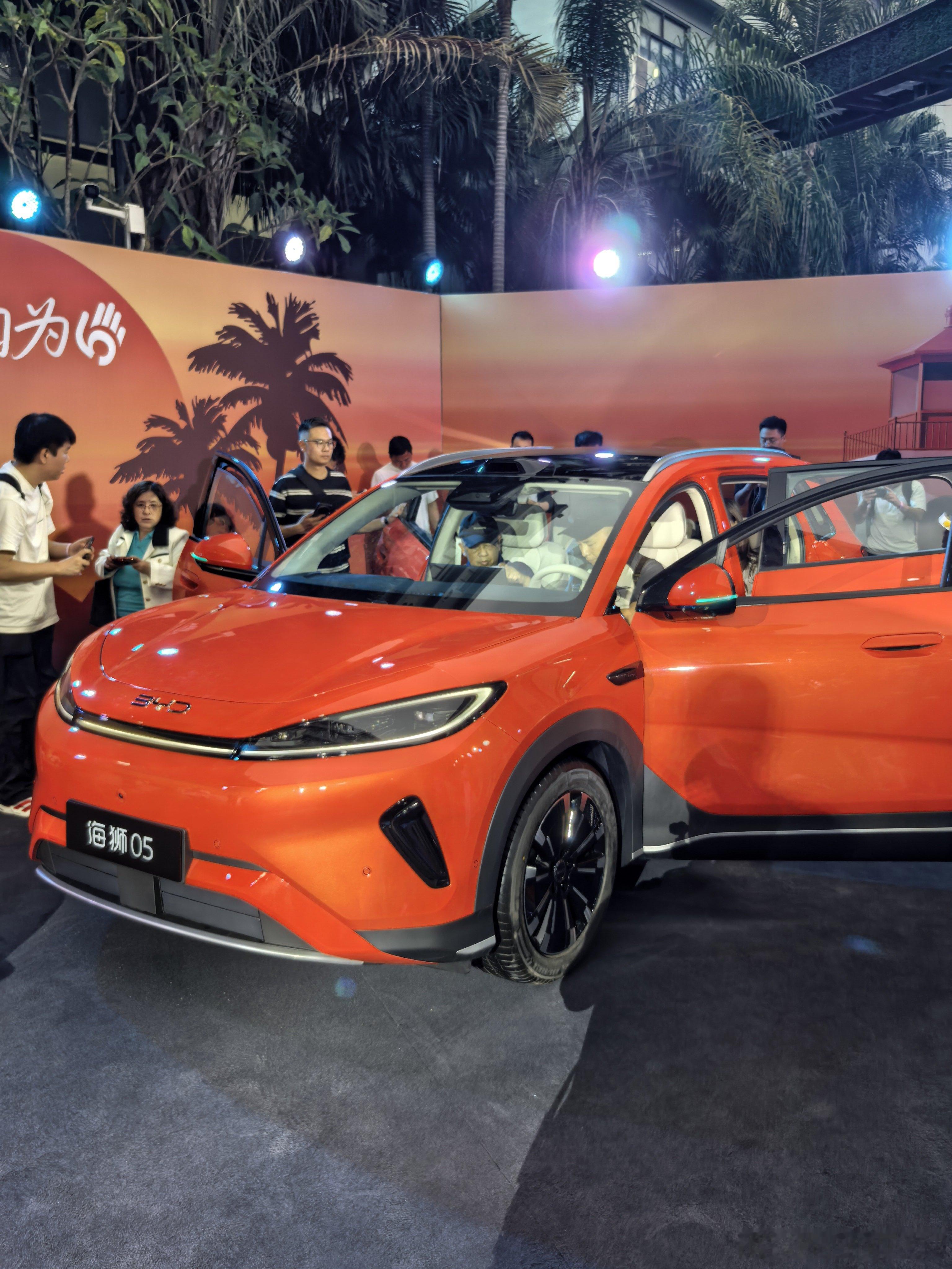 海狮05DM/EV的颜色很年轻、很丰富呀，面向年轻群体的车这么干就对了比亚迪海狮