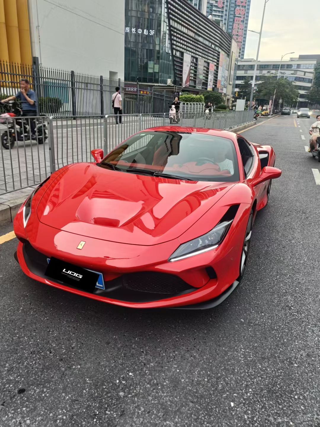 上新一台法拉利F8明天到店[666][666][666]22年12月法拉