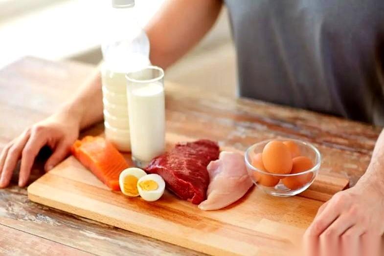 都说三年是个坎儿，我邻居赵阿姨，胃癌，手术化疗后顺顺利利，熬过了三年。她自己都