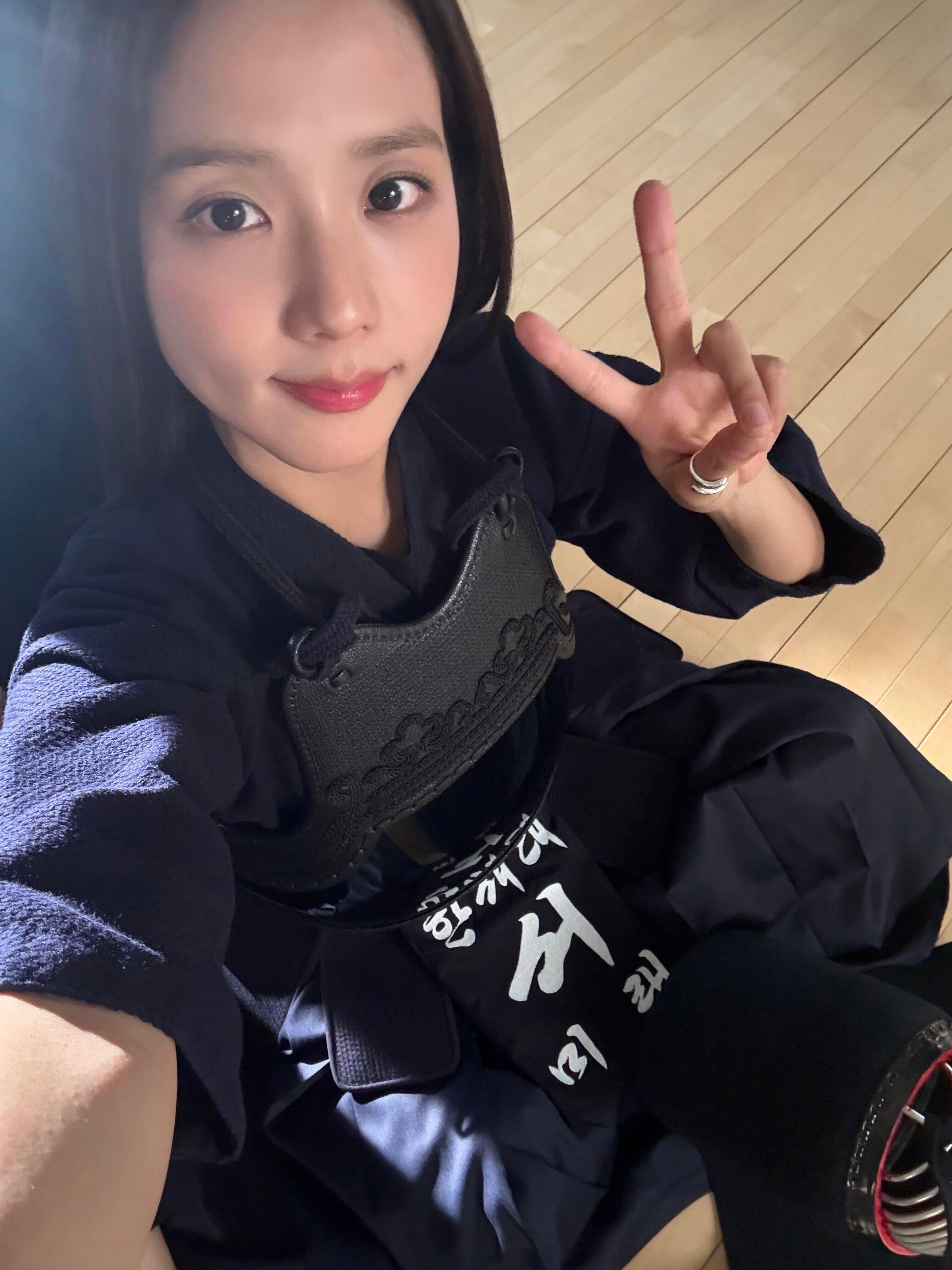 金智秀jisoo今日更新微博🫶🏻🩵