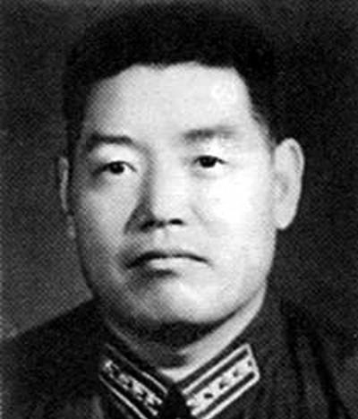“短腿飞将军”由大军区空军副，直升空军掌门人，轰动全军区。1973年5月的一天，