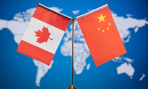 加拿大狐假虎威：敢反抗美国的，只有我们和中国白宫宣布美国总统特朗普签署行政令，