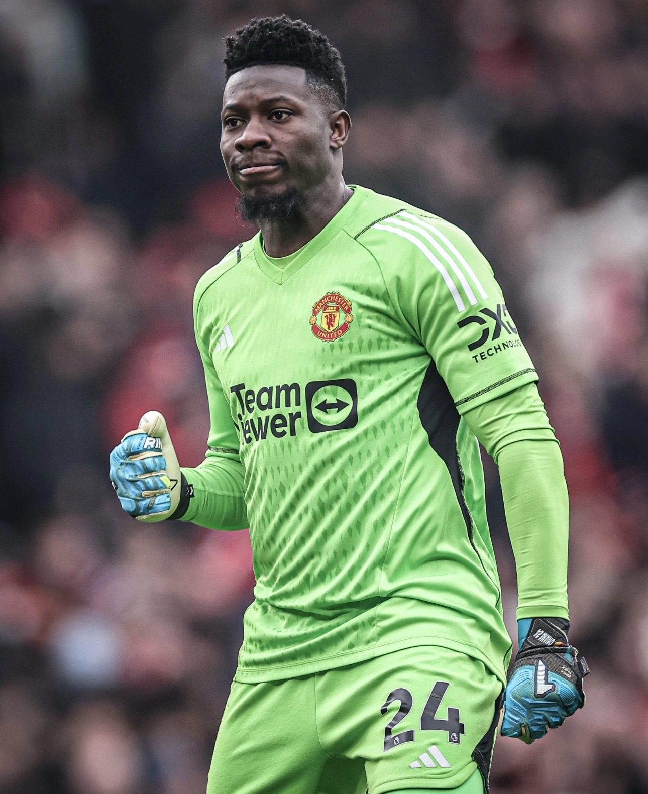 曼联今夏出售奥纳纳近5000万镑投资巨亏据英媒2026年2月24日消息，曼联已