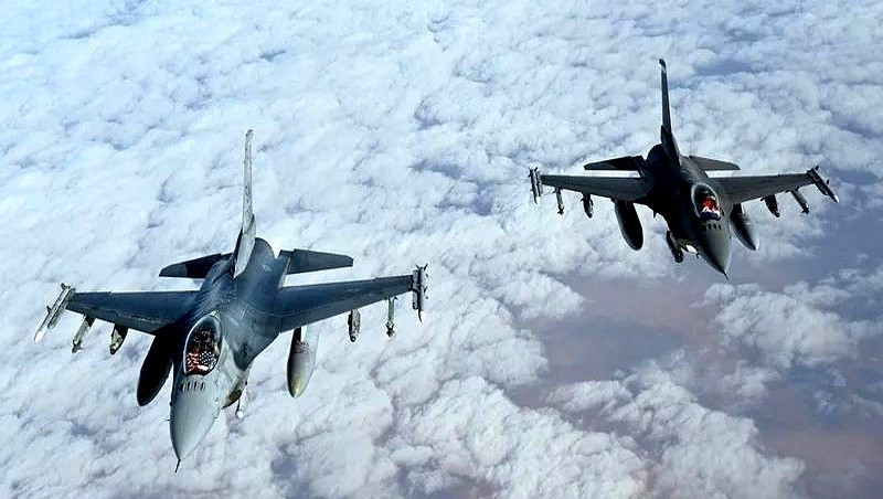 打下F-16，俄军12人巨奖---天哪，这简直让人不敢相