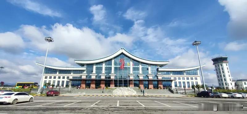 全球机场货运排名出炉！花湖机场增速全球第一，中国又多了一张王牌最近，国际