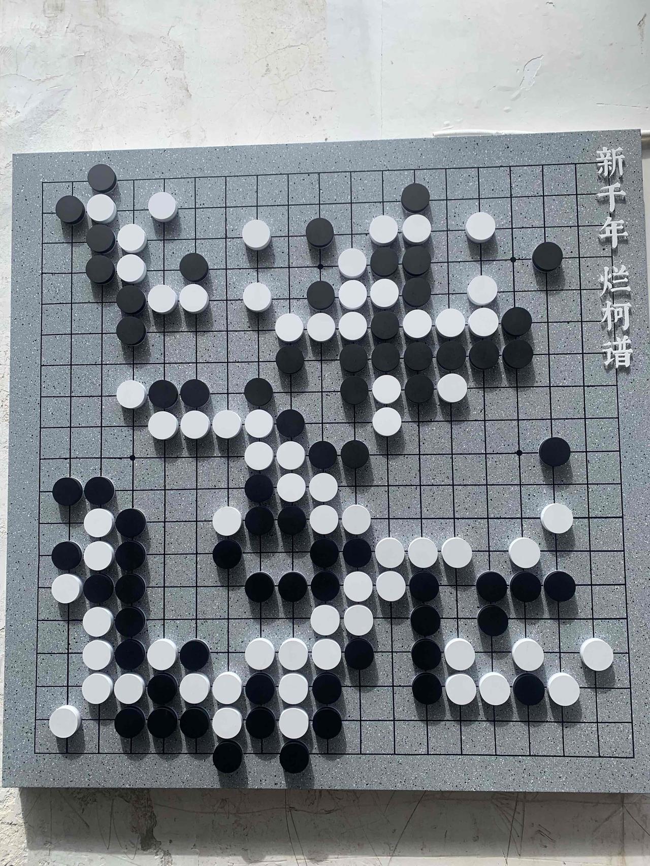 有个员工是个狠人，请客户吃饭花了4800回公司报销，说只能按标准的2000报