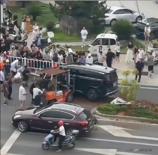 安徽广德这场惨烈的交通事故，全网都在热议结局。大家争论最多的，是肇事女司机最终会